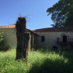 Foto: Holzkreuz im Klostergarten Moni Sidiroportas